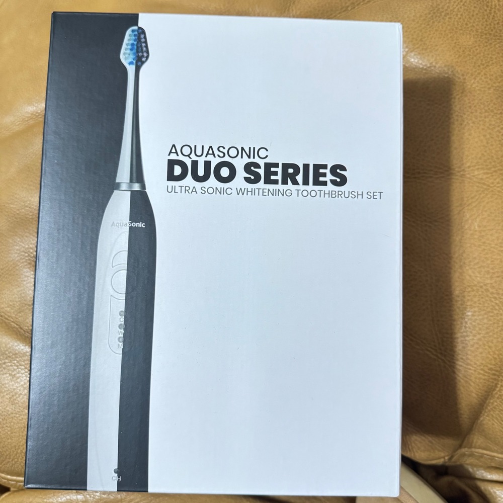 Aquasonic Duo Series Ultra Sonic Whitening Toothbrush Dual Handles Travel Case